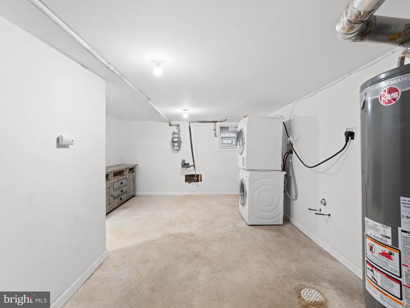 2443 Nicholas Street photo 25
