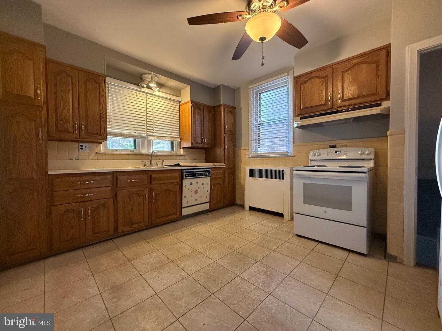 3148 Rawle St photo 7
