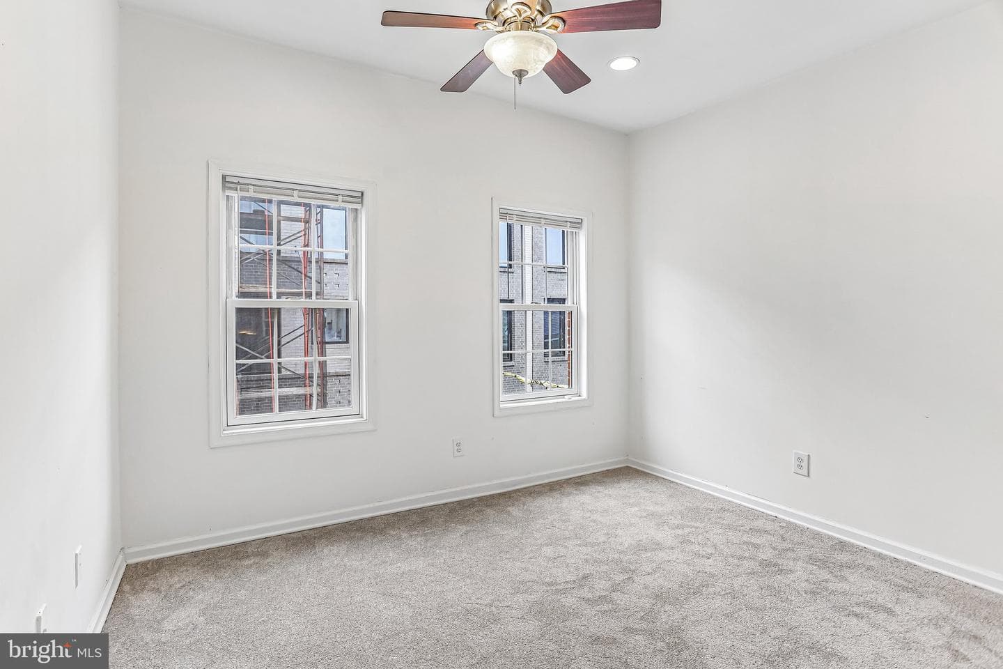 2337 Montrose Street photo 12