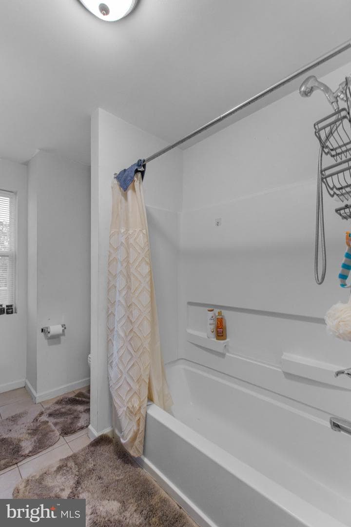 1422 W Tioga St photo 14