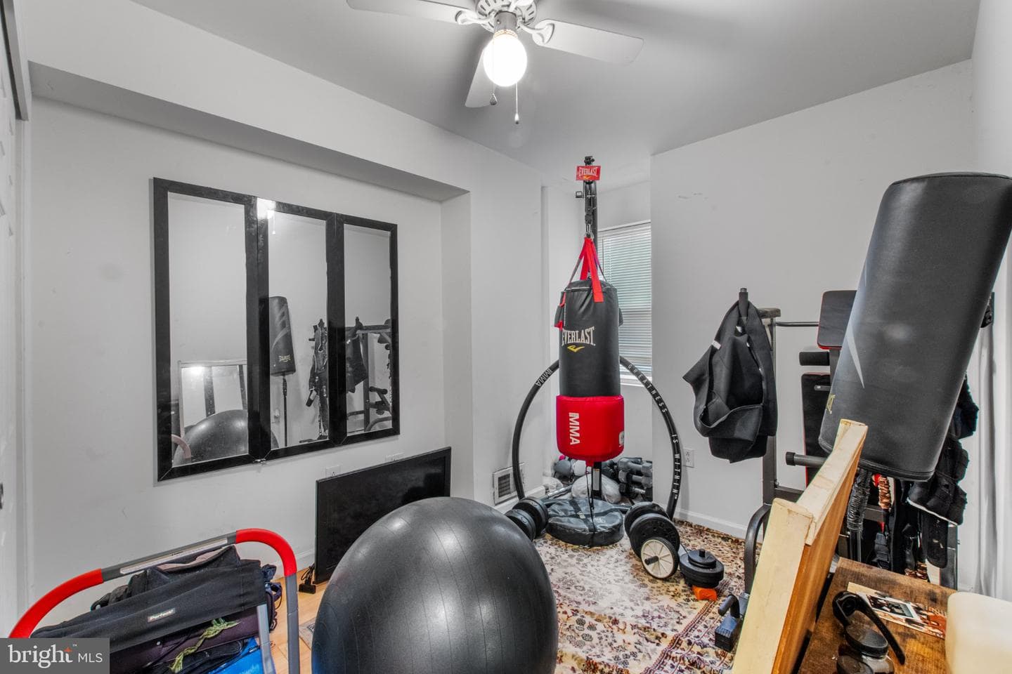 1422 W Tioga St photo 18