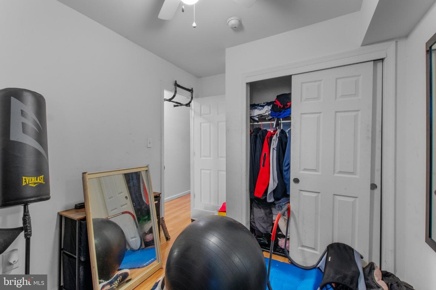 1422 W Tioga St photo 19