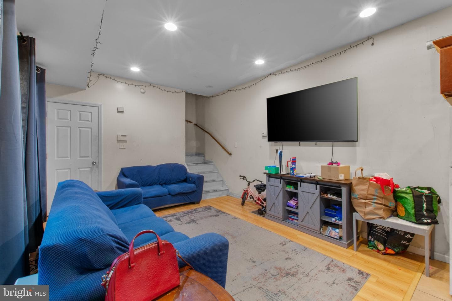 1422 W Tioga St photo 23