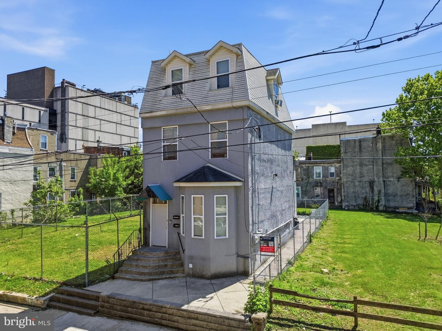 1422 W Tioga St photo 39