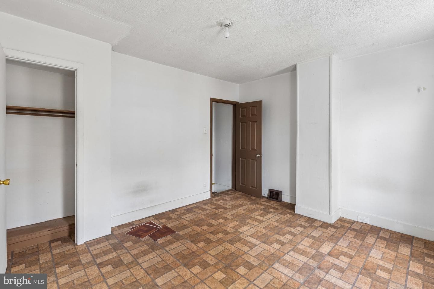 1448 S Bouvier Street photo 12