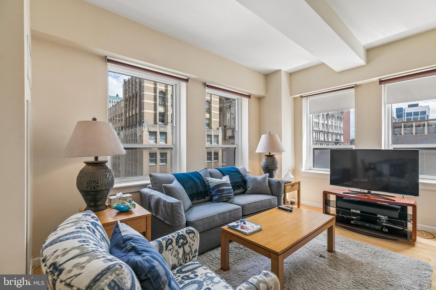 1425 Locust St # 14A photo 14