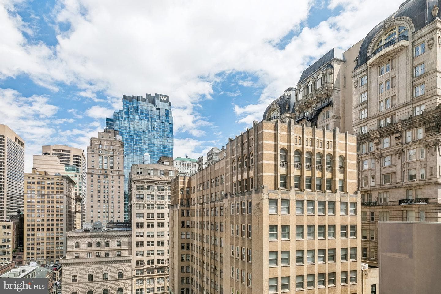 1425 Locust St # 14A photo 2