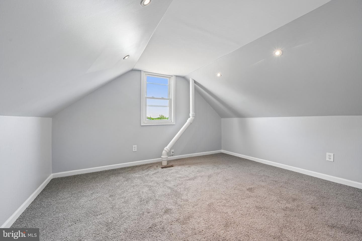 407 Unruh Avenue photo 21