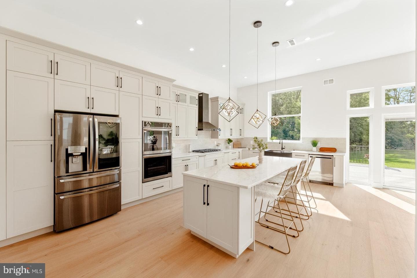 9741 Krewstown Road photo 16