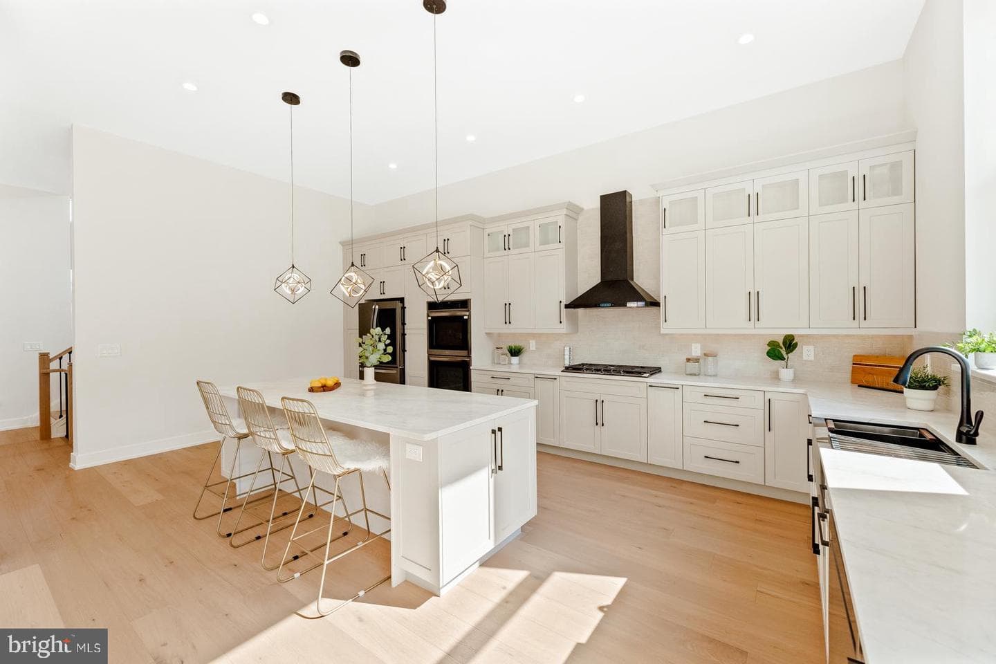 9741 Krewstown Road photo 20