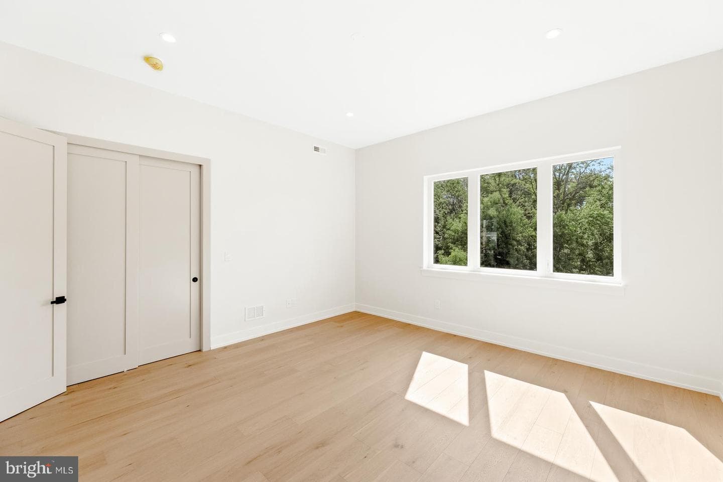 9741 Krewstown Road photo 29