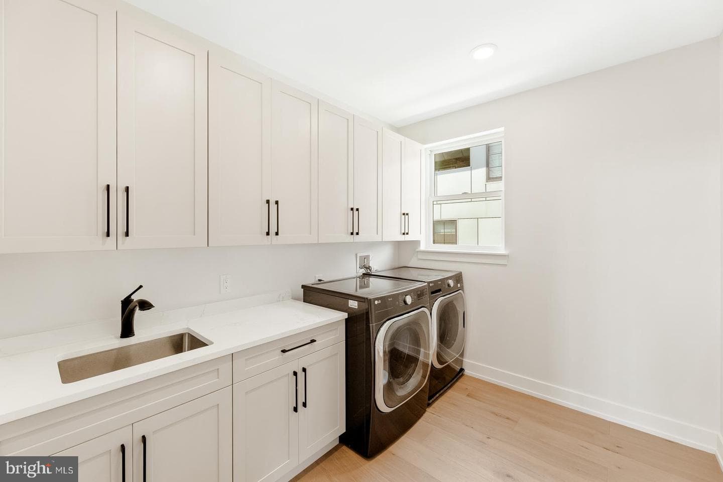9741 Krewstown Road photo 32