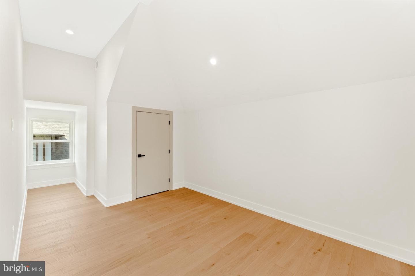 9741 Krewstown Road photo 41