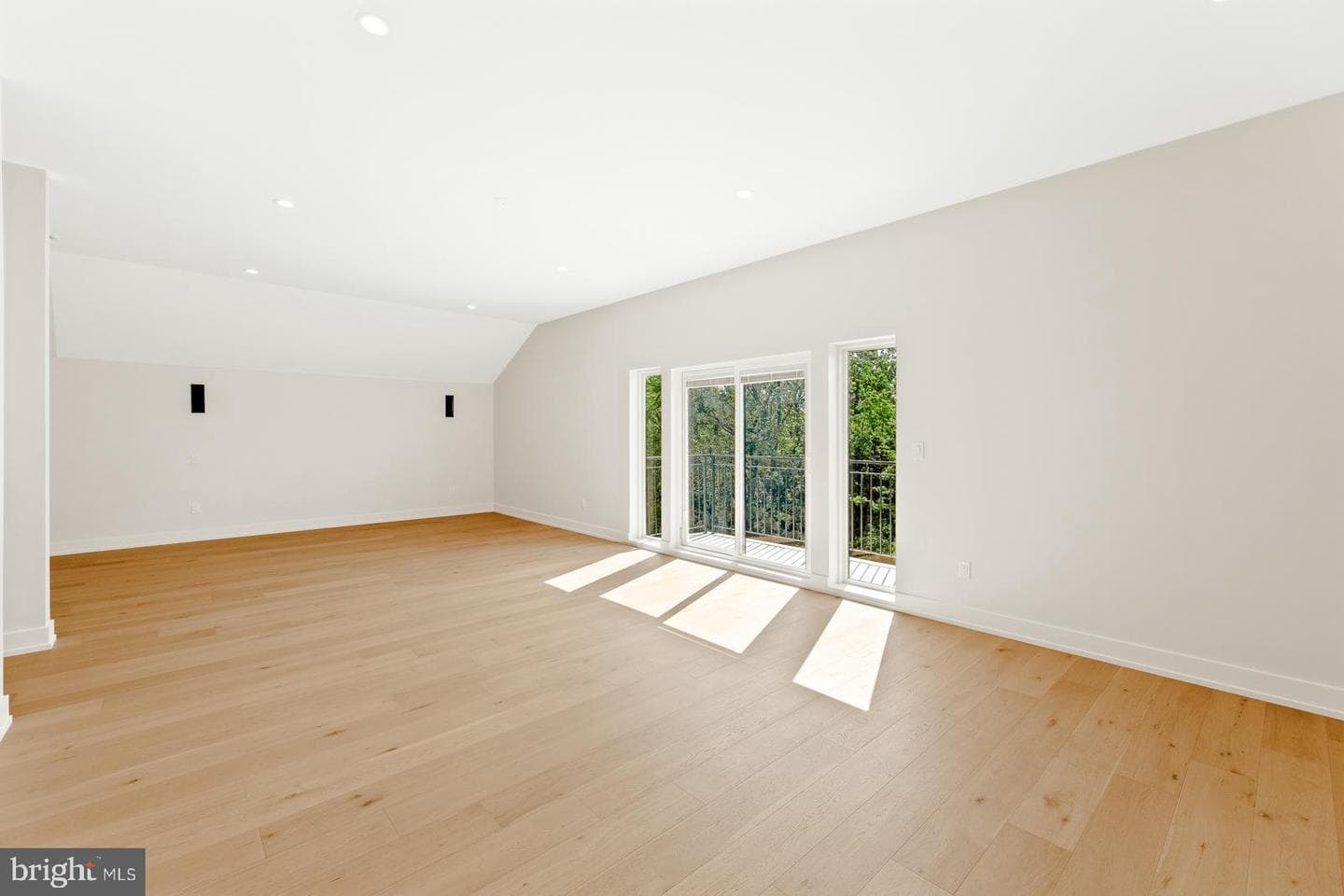 9741 Krewstown Road photo 46