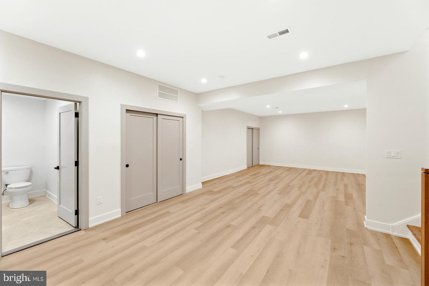 9741 Krewstown Road photo 55