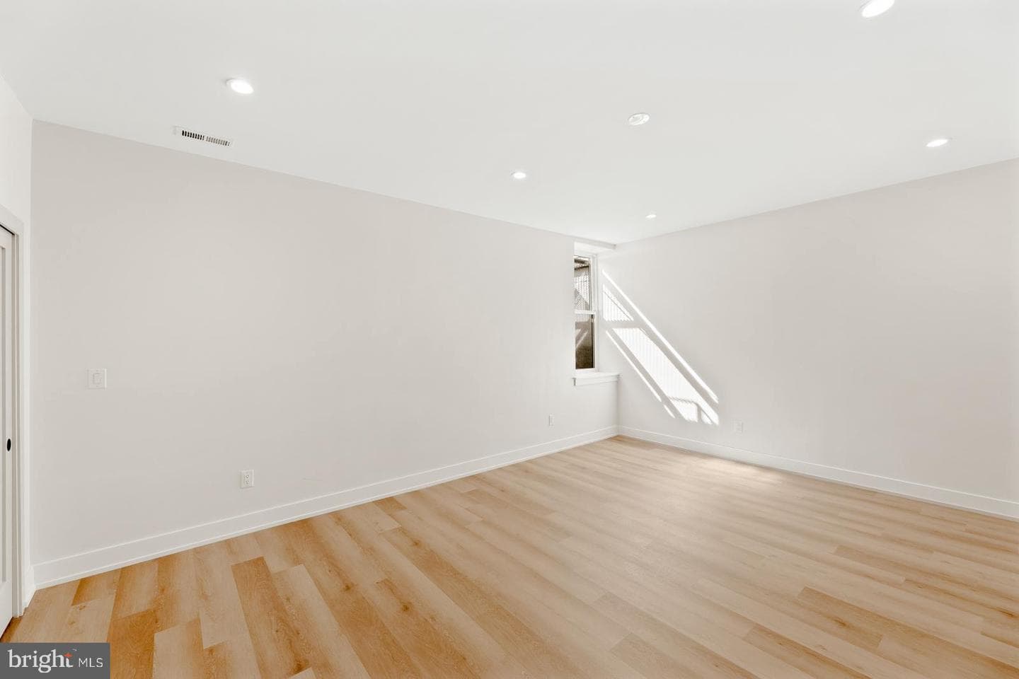9741 Krewstown Road photo 56