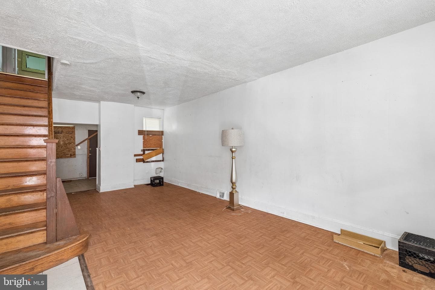 2512 S Fairhill St photo 2