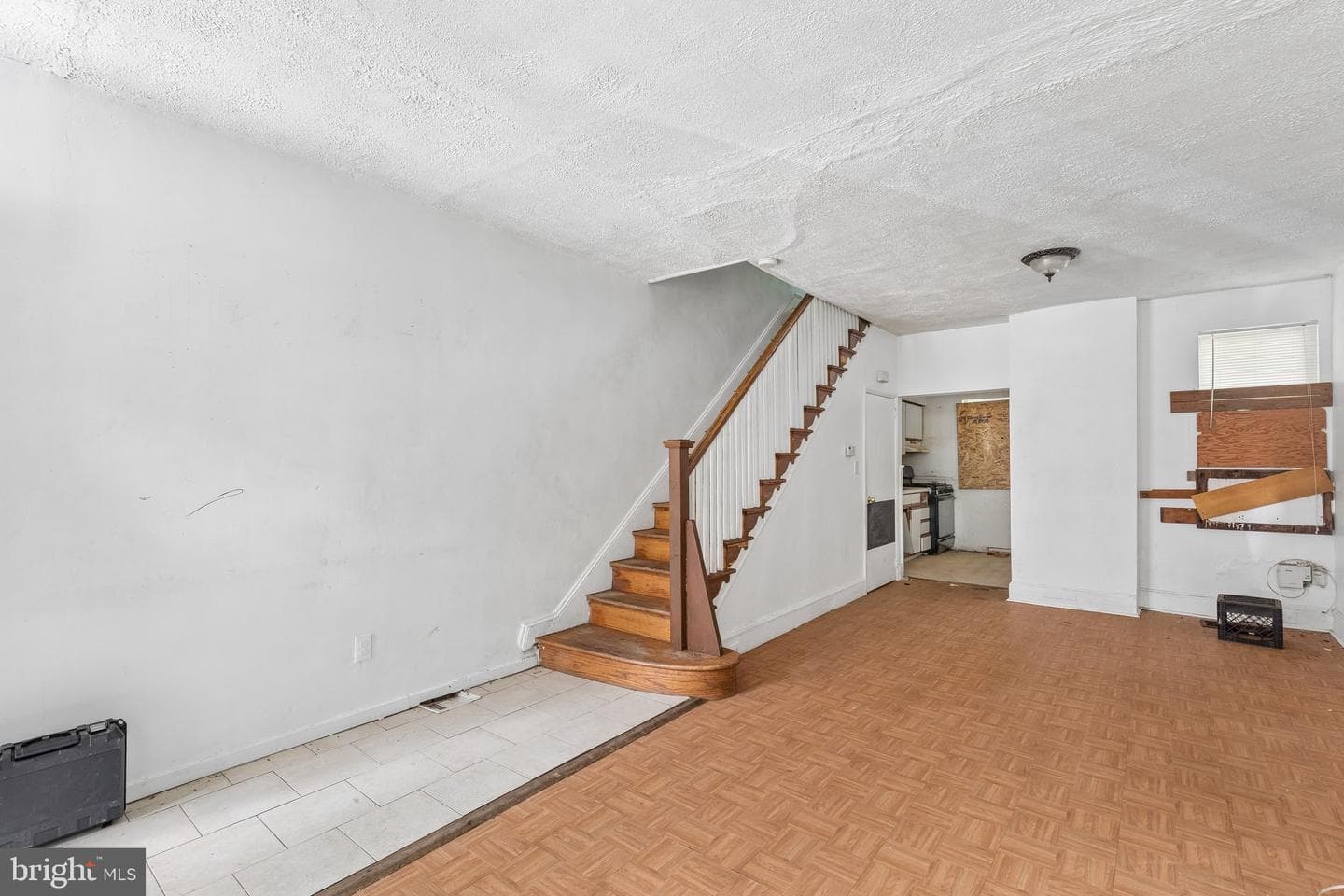 2512 S Fairhill St photo 3