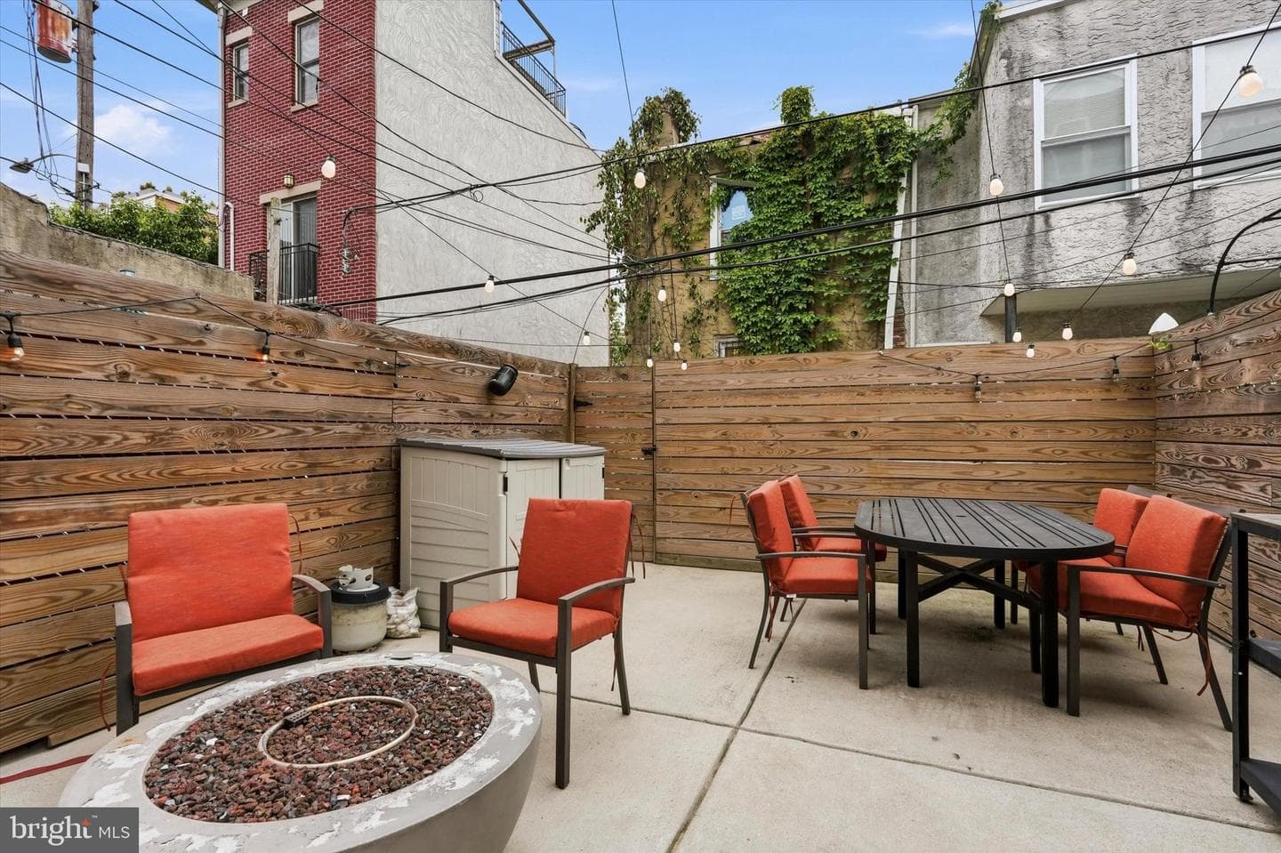 2304 Christian Street photo 12