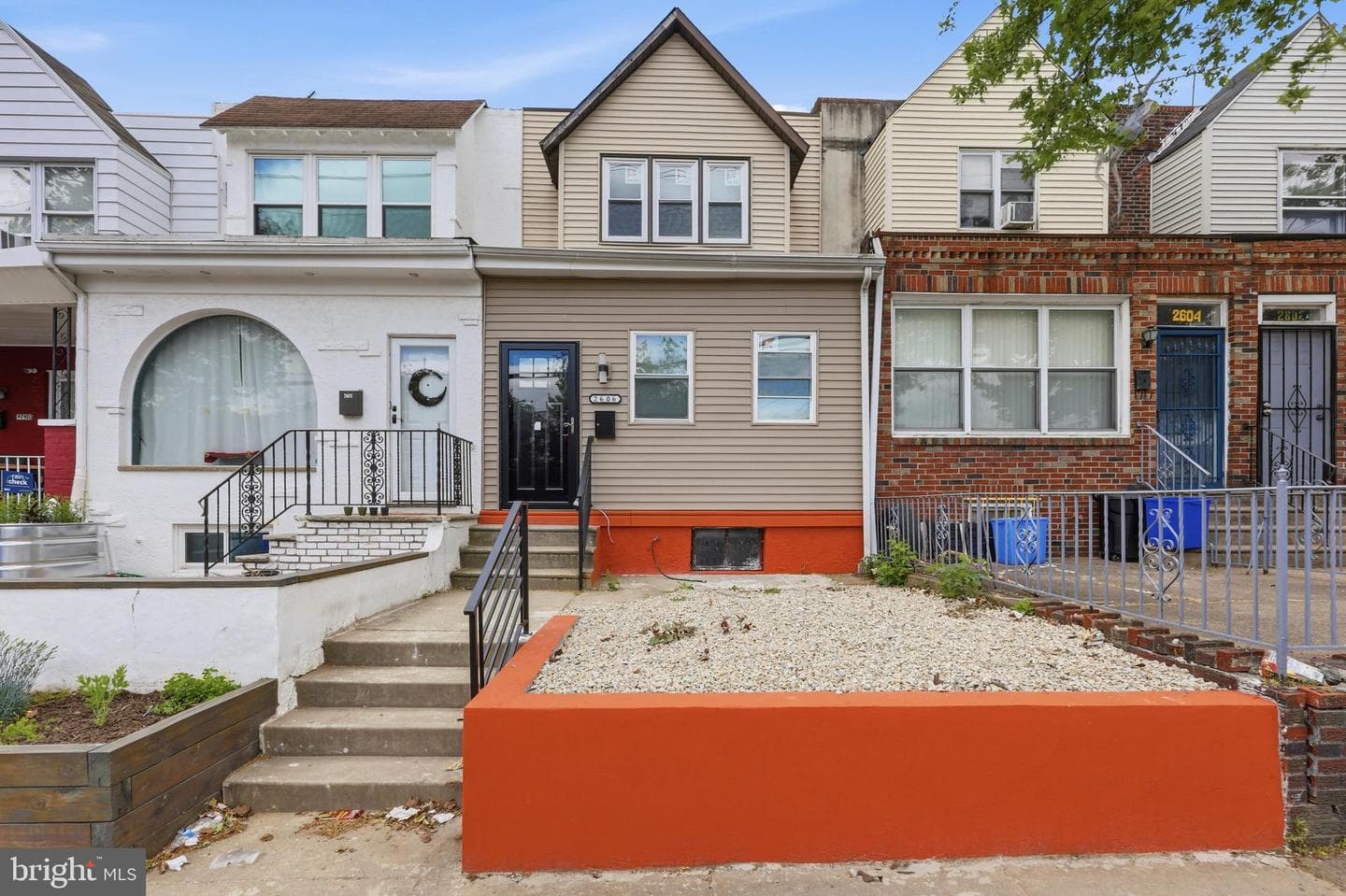 2606 S 61st St photo 1