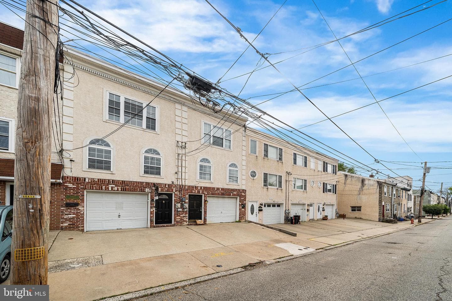 4847 Ogle St photo 1