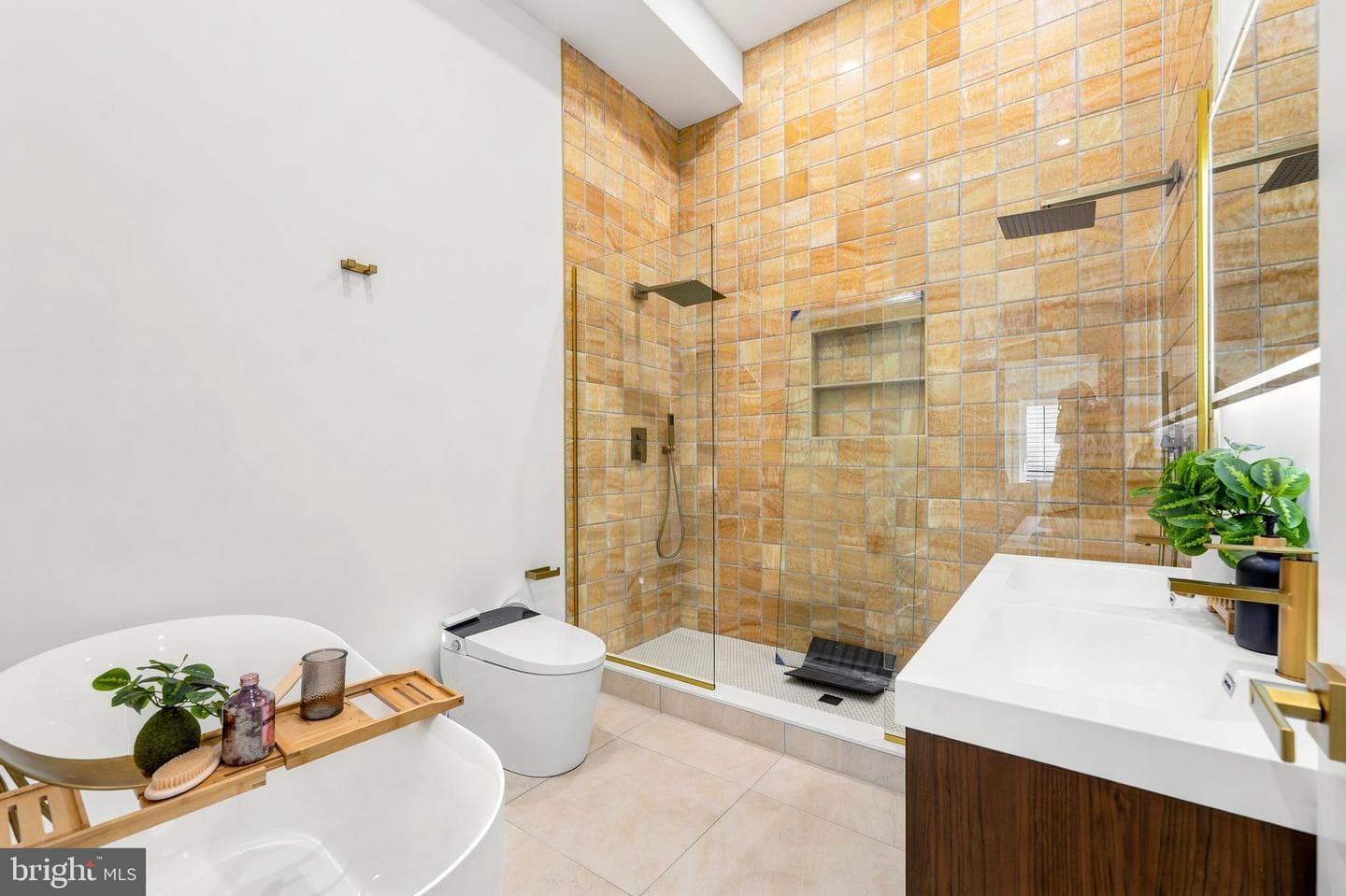 2506 E York Street photo 33