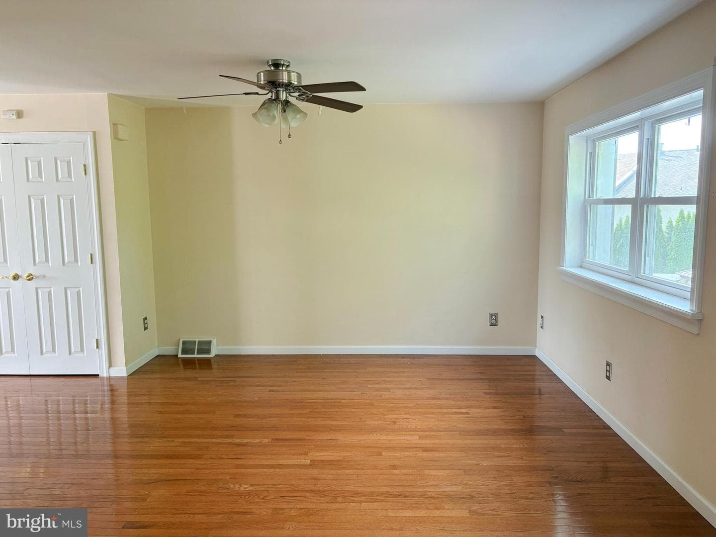 12518 Fedor Place photo 6