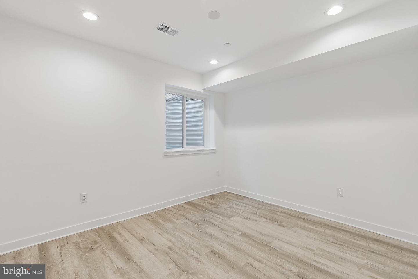 1342 S Bouvier Street photo 39