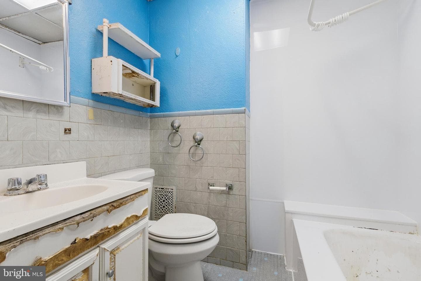 948 Johnston Street photo 25