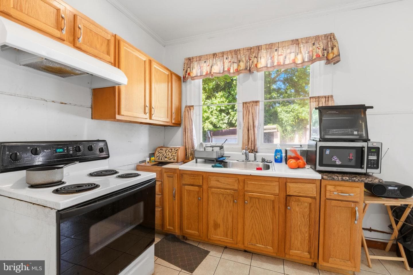 6211 Wayne Avenue photo 18