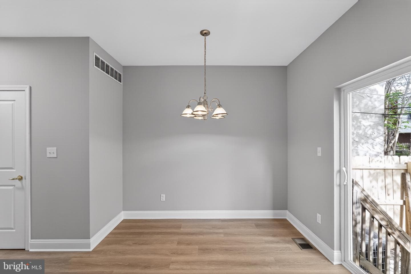 1820 Titan St photo 9