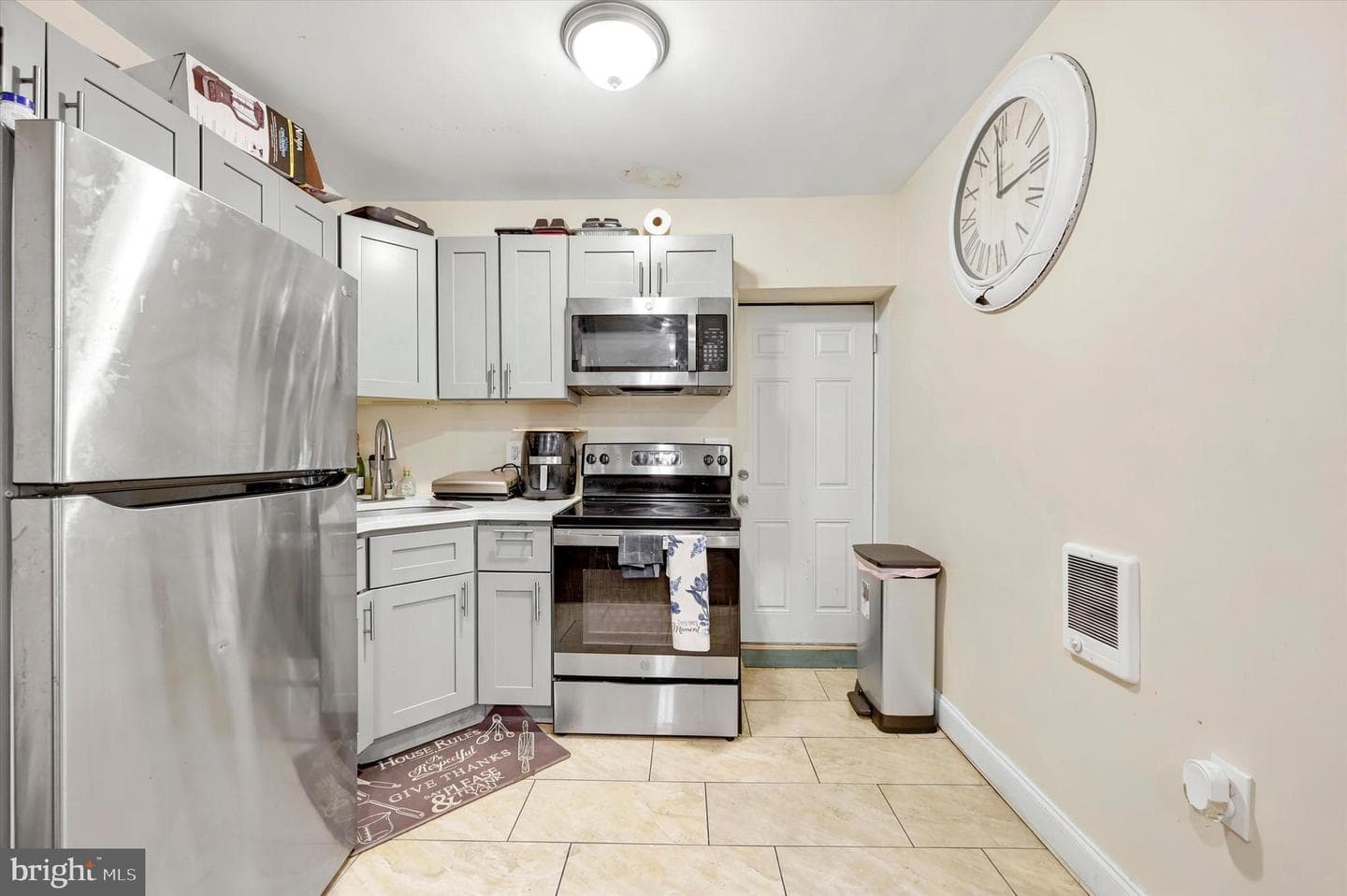 2525 W Sterner Street photo 13