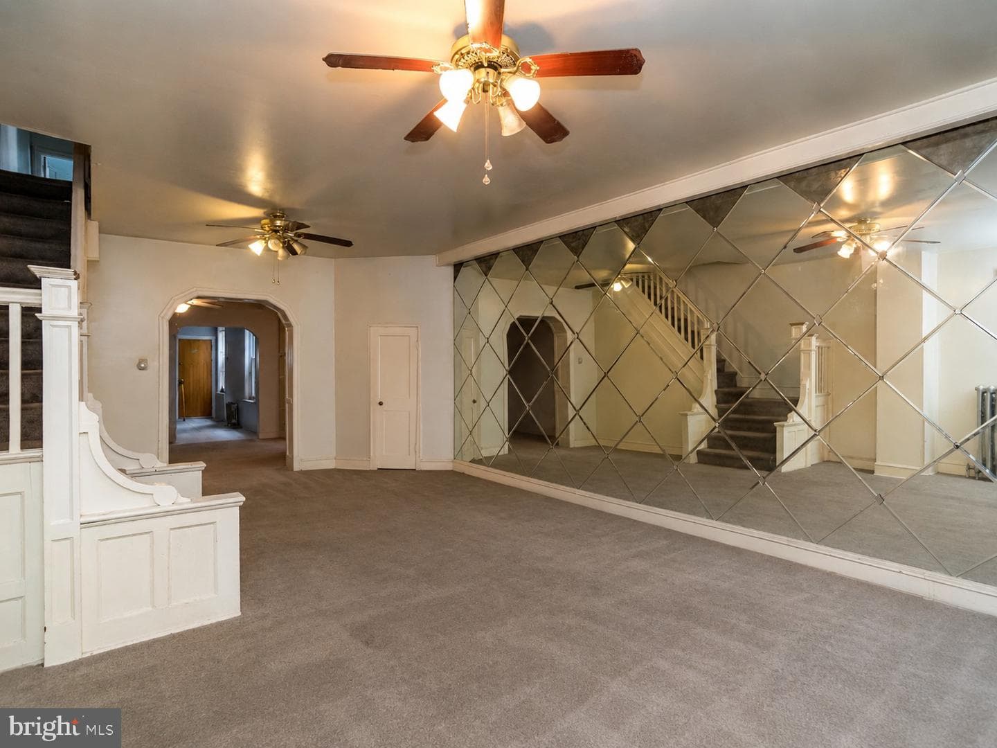 5644 Catharine Street photo 3