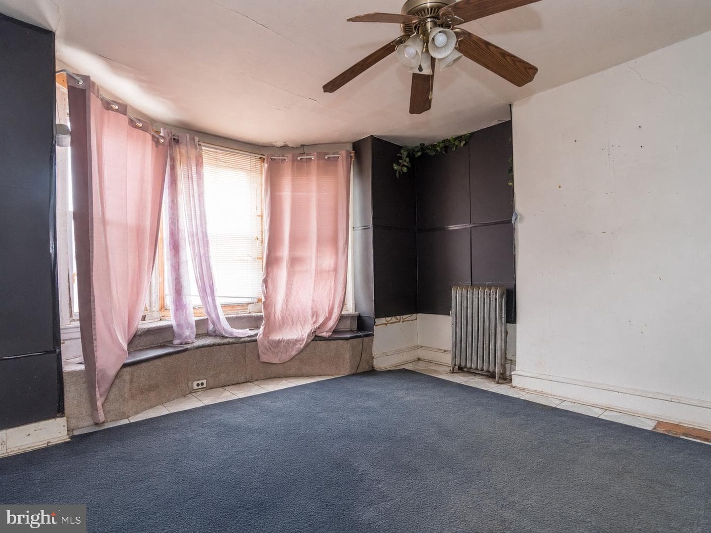 5644 Catharine Street photo 7