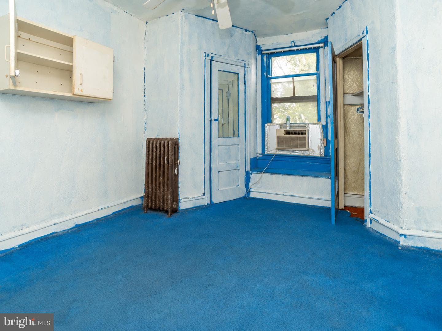 5644 Catharine Street photo 9