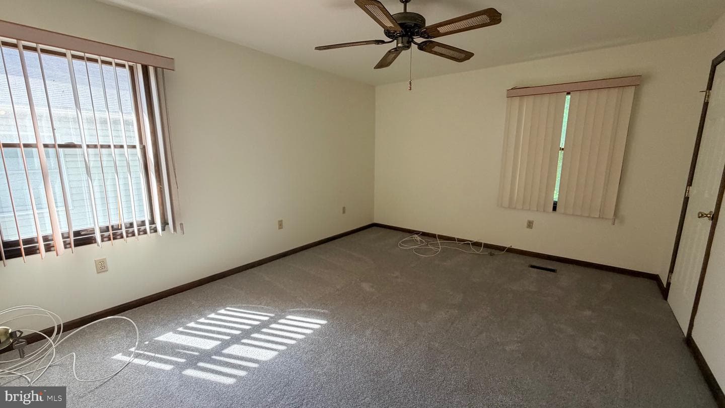 402 Solly Ave photo 12