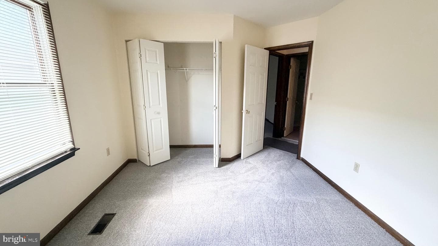 402 Solly Ave photo 18