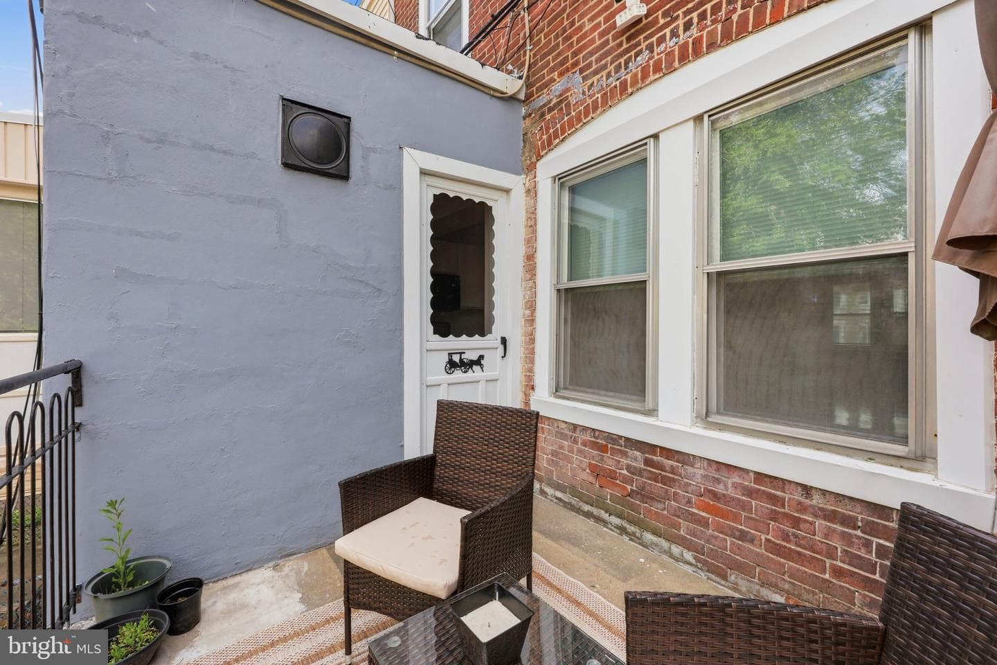 869 E Price St photo 12