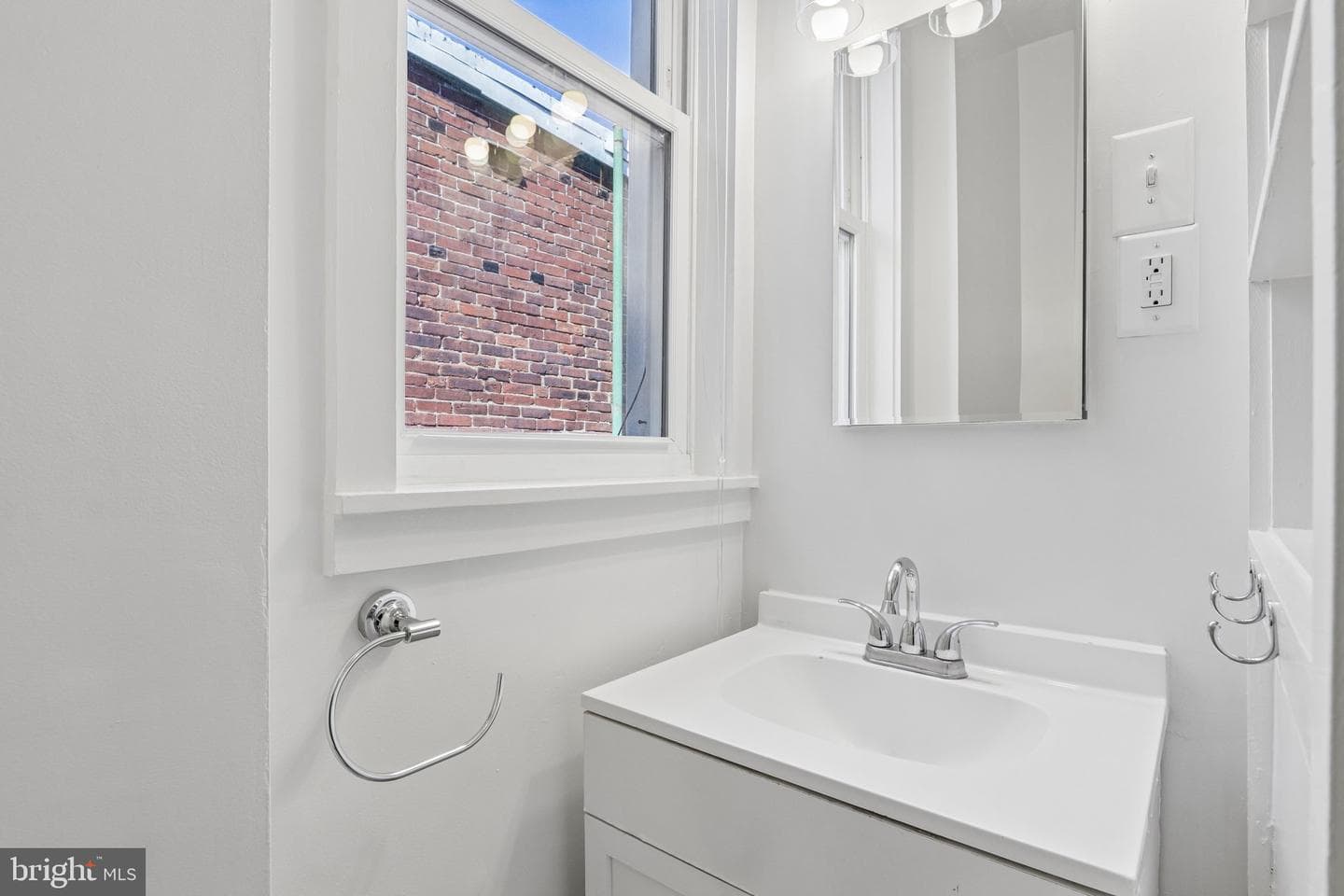 5217 Greenway Avenue photo 24