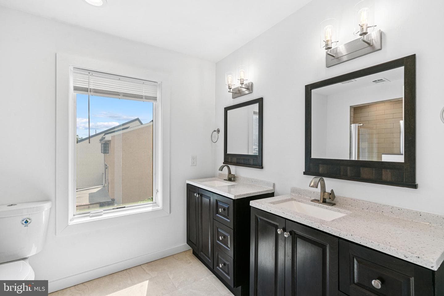 140 W Price St photo 27