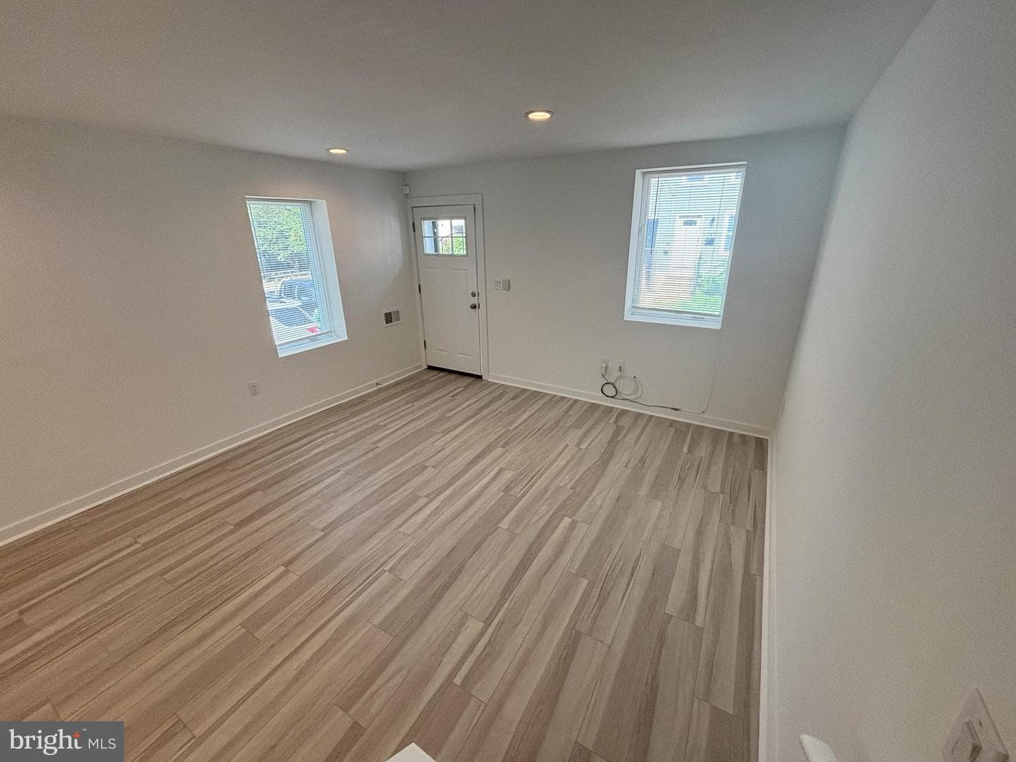 140 W Price St photo 3