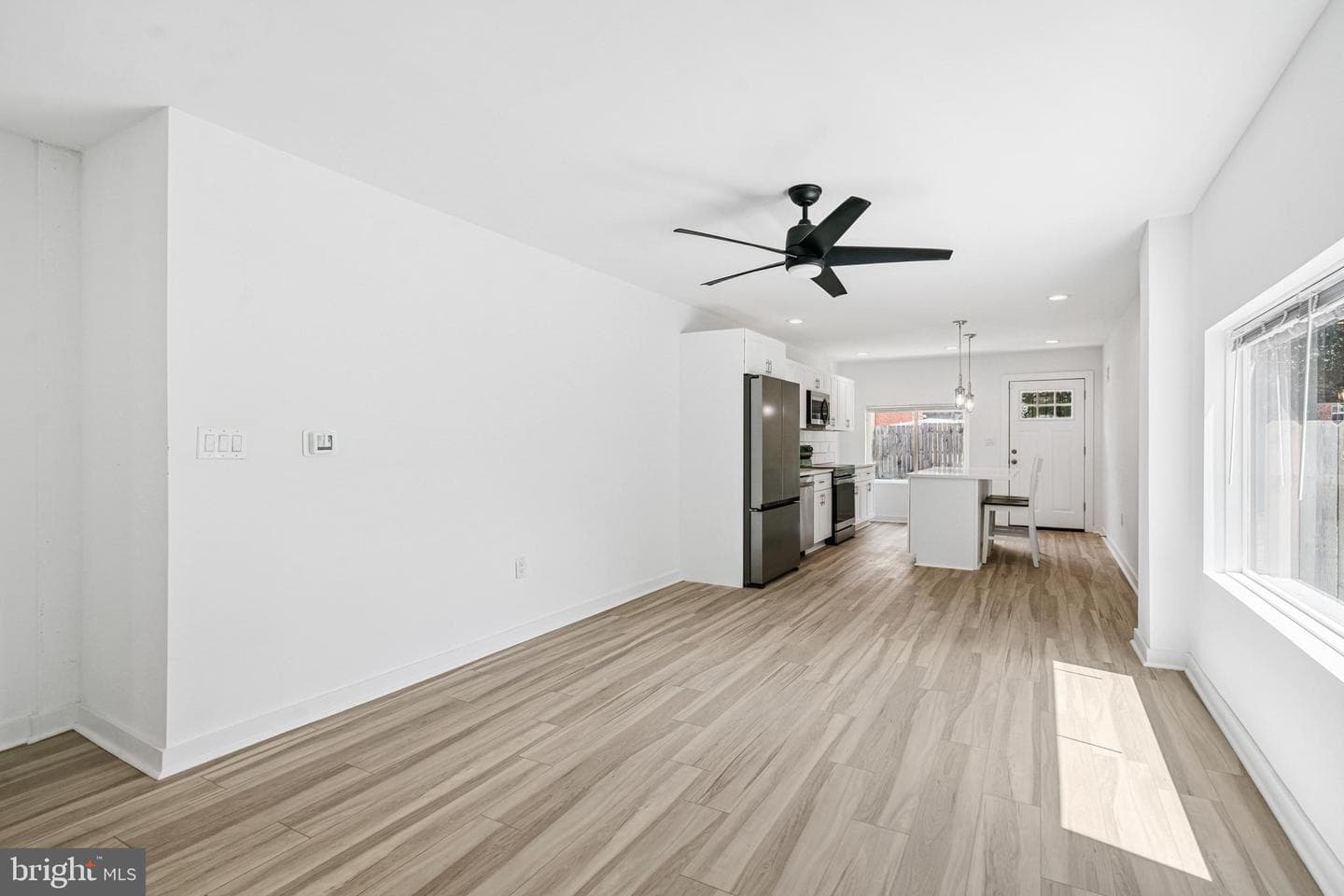 140 W Price St photo 6