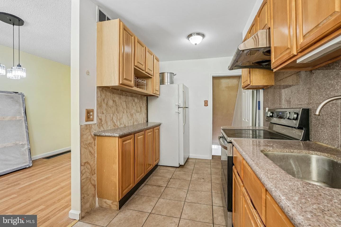 4478 Tolbut Street photo 7