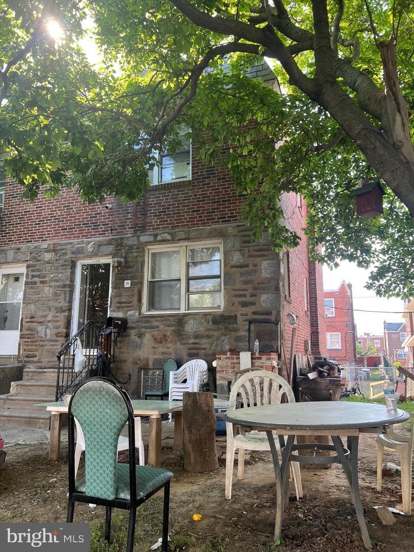 6726 Akron Street photo 2