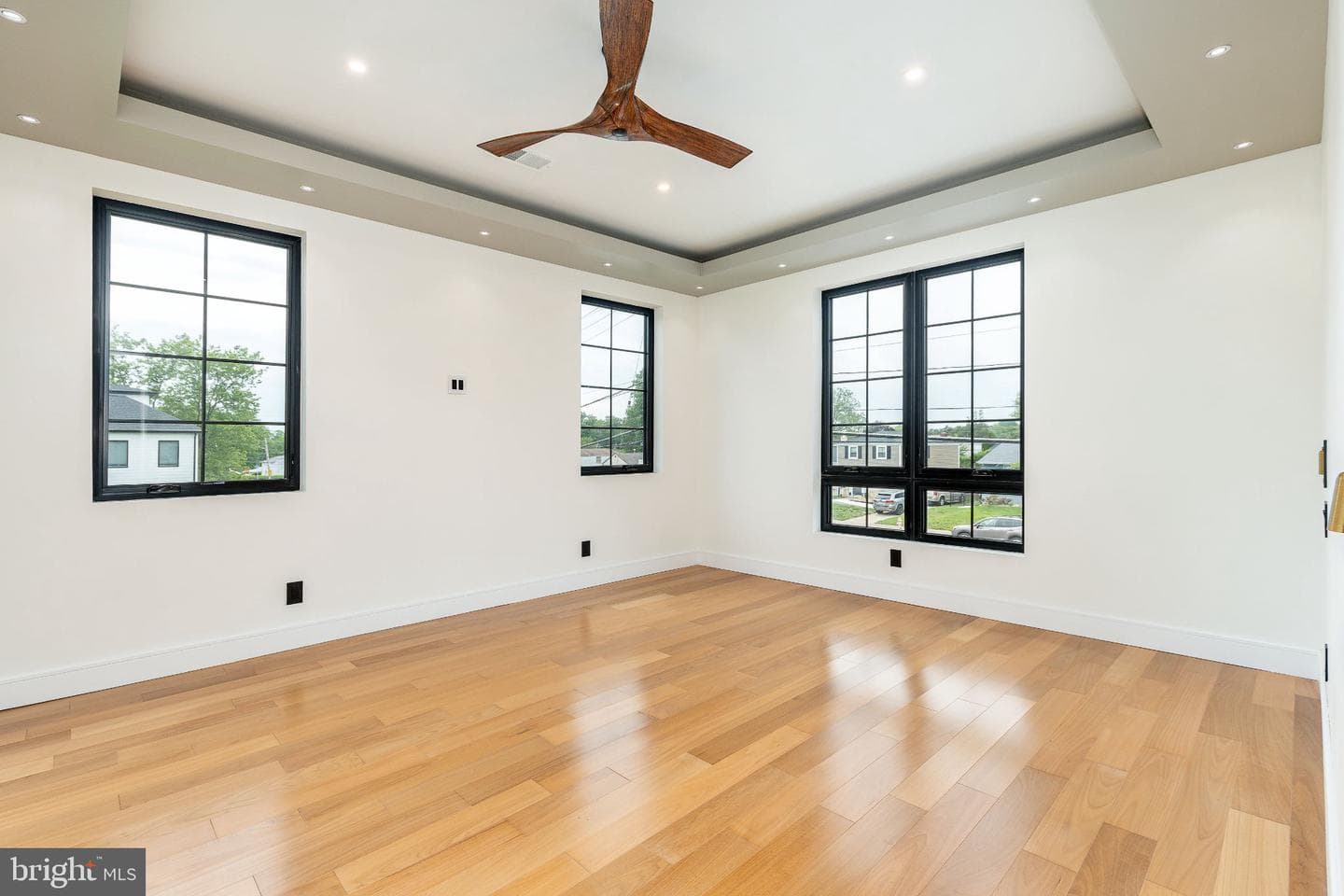 9739 Krewstown photo 46