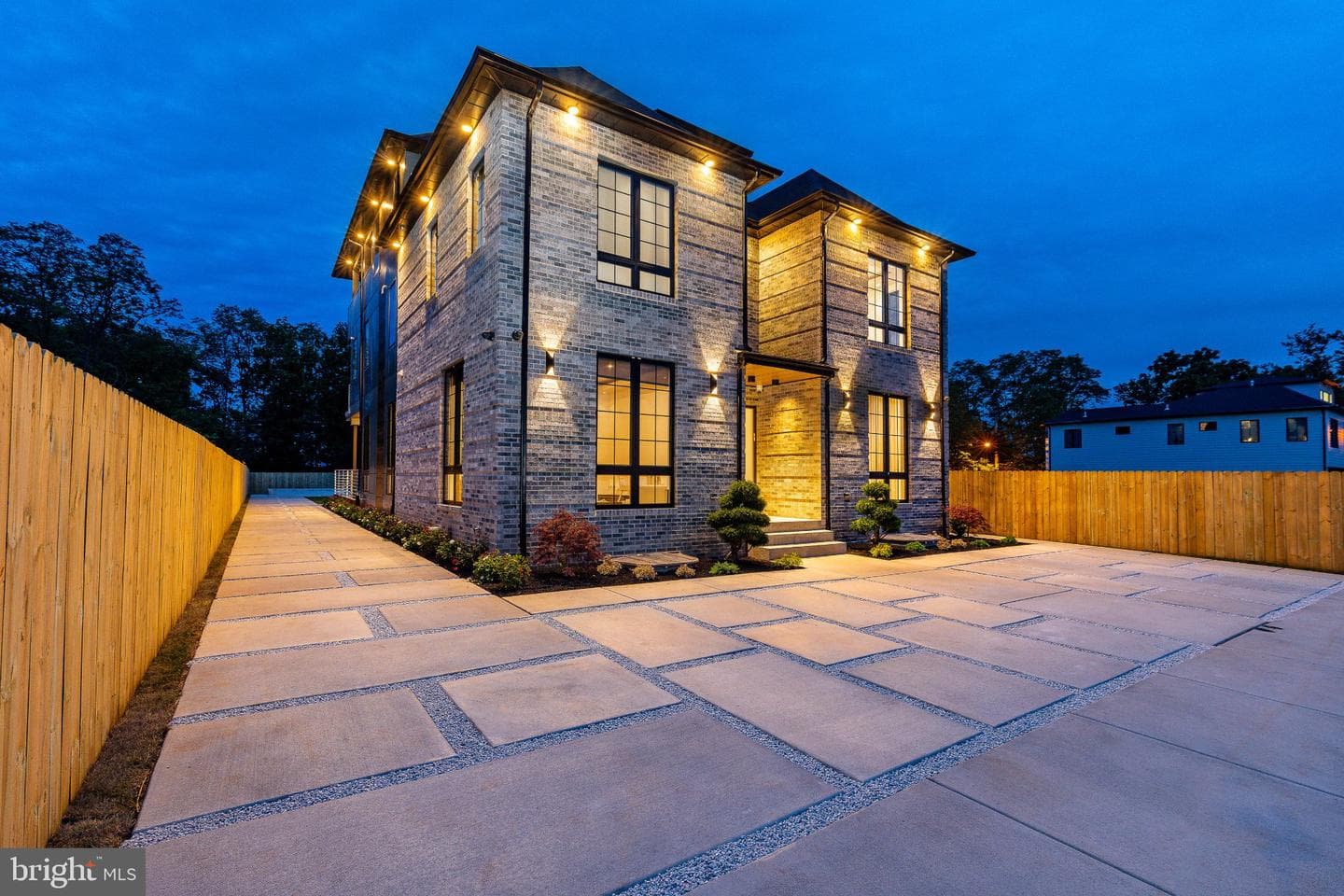 9739 Krewstown photo 80