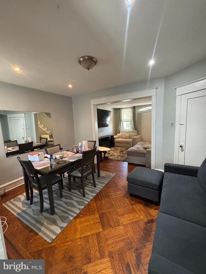 537 Anchor Street photo 5