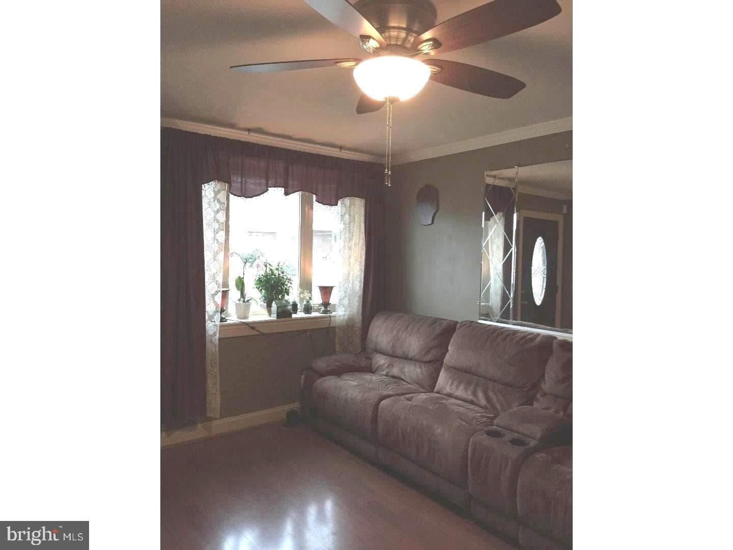 3427 Stanwood St photo 2