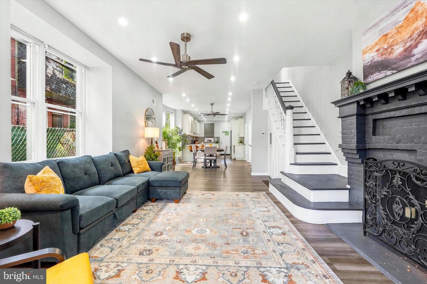 1319 W Wyoming Avenue, Philadelphia