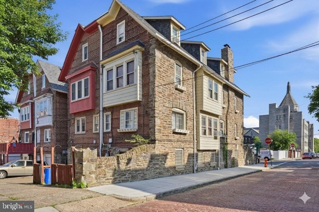 1421 W Fisher Avenue, Philadelphia